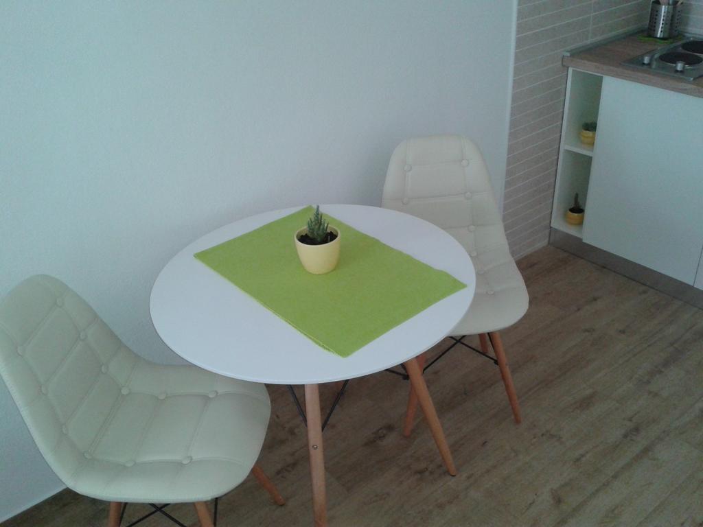 Viola Apartment & Free Parking Шибеник Екстер'єр фото
