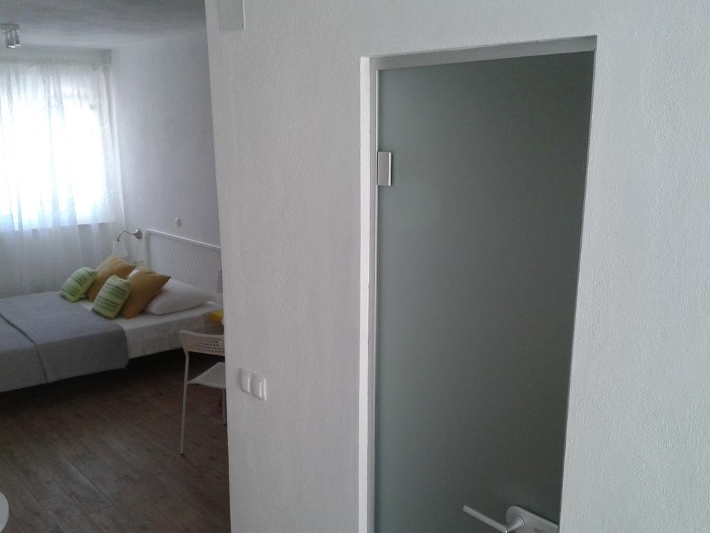 Viola Apartment & Free Parking Шибеник Екстер'єр фото