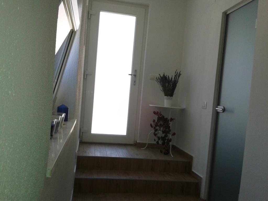 Viola Apartment & Free Parking Шибеник Екстер'єр фото